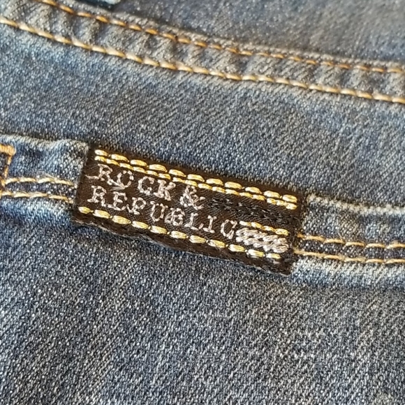 🅢︎🅐︎🅛🅔︎ 𝓡𝐨𝐜𝐤 & 𝓡𝐞𝐩𝐮𝐛𝐥𝐢𝐜 𝐉𝐞𝐚𝐧 - Picture 9 of 11